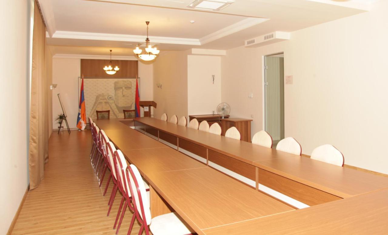 Artsakh Hotel 예레반 외부 사진