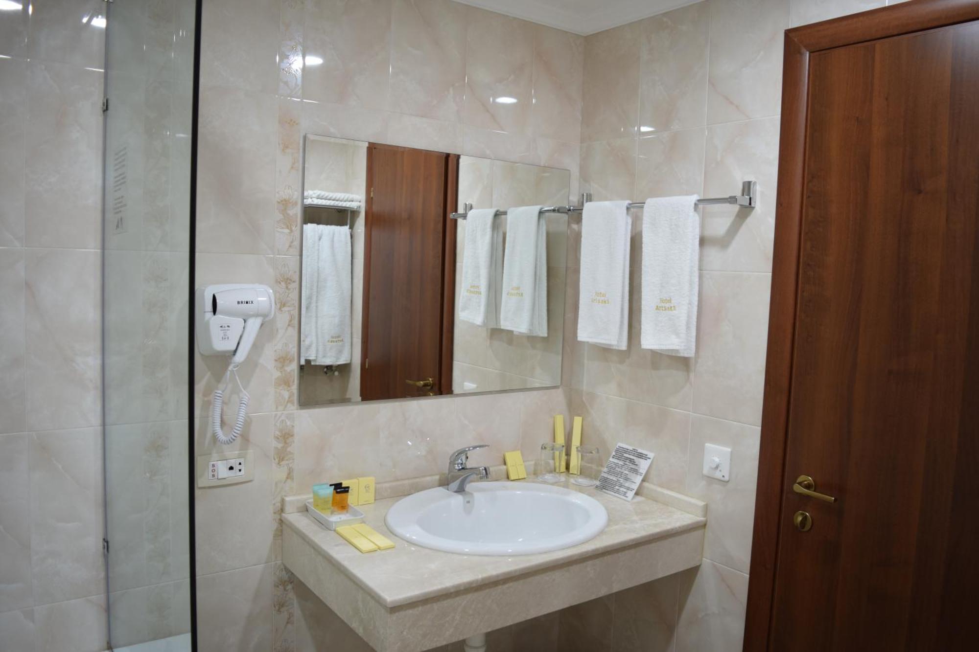 Artsakh Hotel 예레반 외부 사진