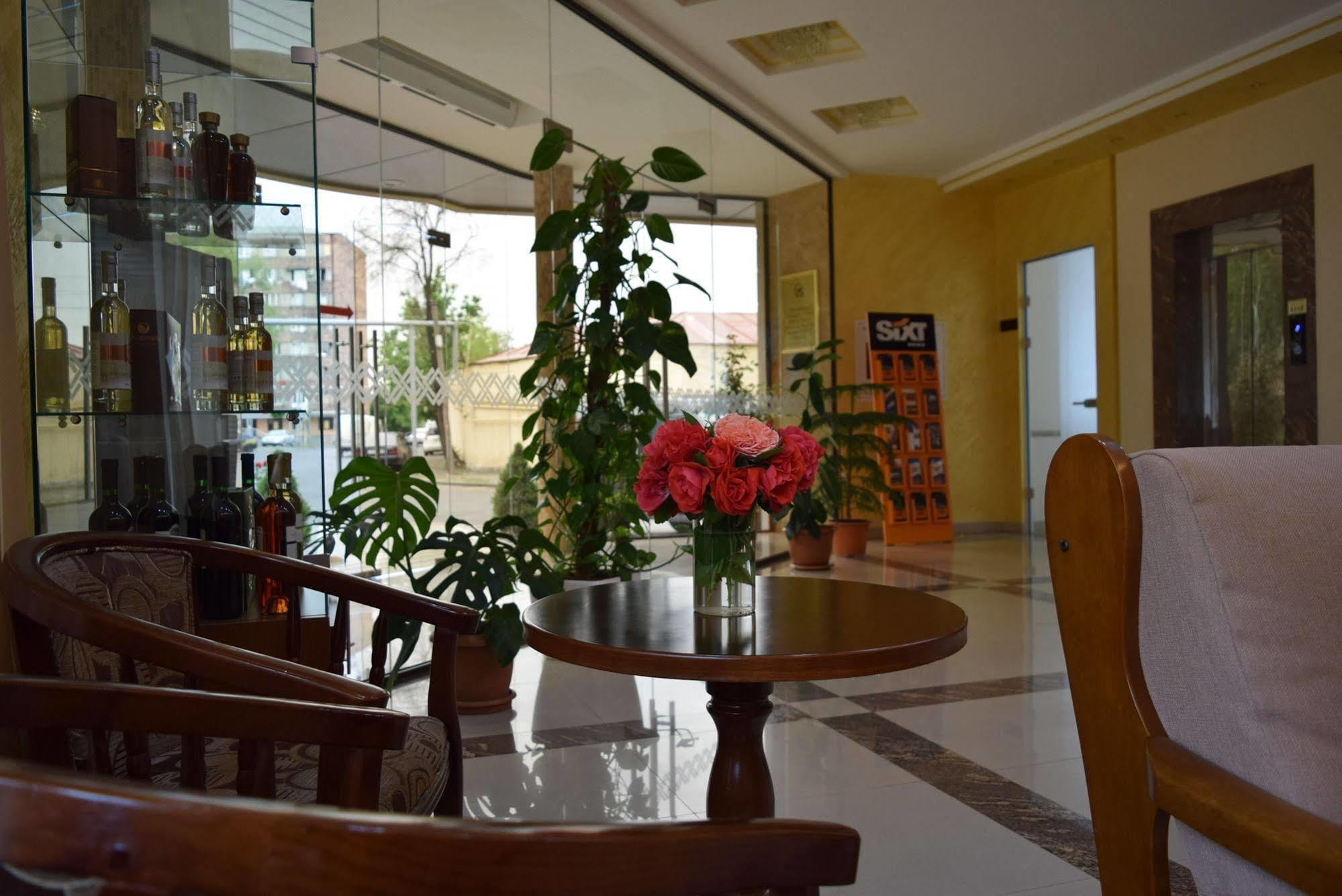 Artsakh Hotel 예레반 외부 사진